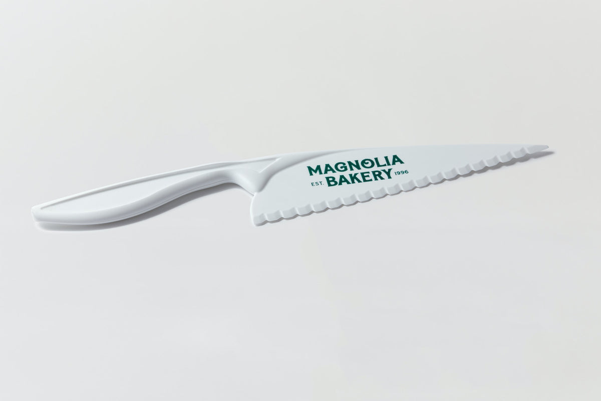 http://www.magnoliabakery.com/cdn/shop/files/CakeKnife_f6e973bd-2b3e-4ef5-9a51-d7dc32f61cee_1200x1200.jpg?v=1688562358